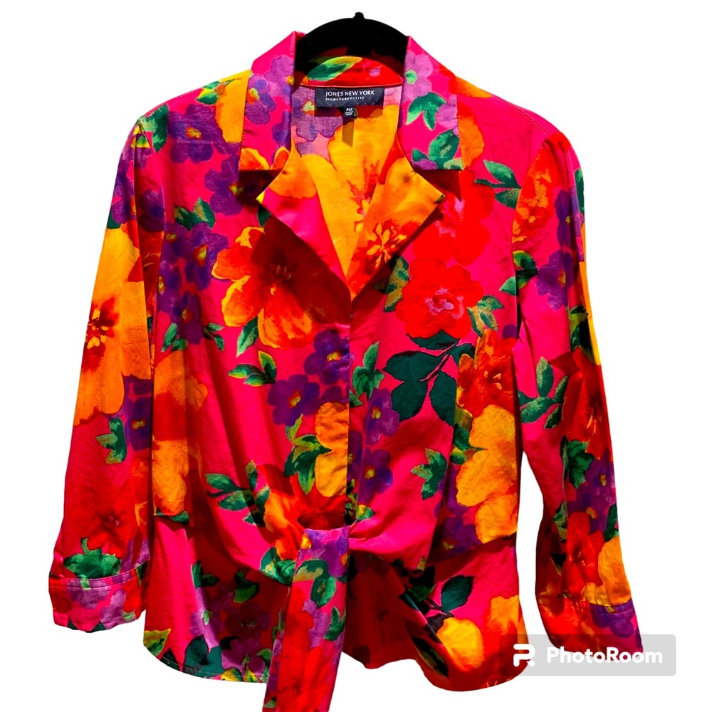 Jones New York Signature Colorful Tropical Floral Print Top Peplum Waist Pet-Med